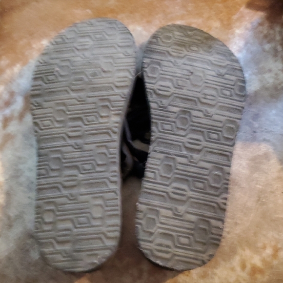 Skechers Black Yoga Foam Sandals - Picture 4 of 4